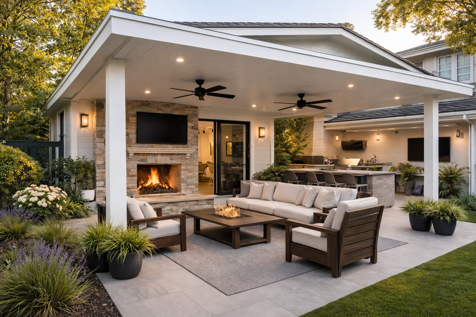 Insulated aluminum patio cover installation for a Folsom backyard