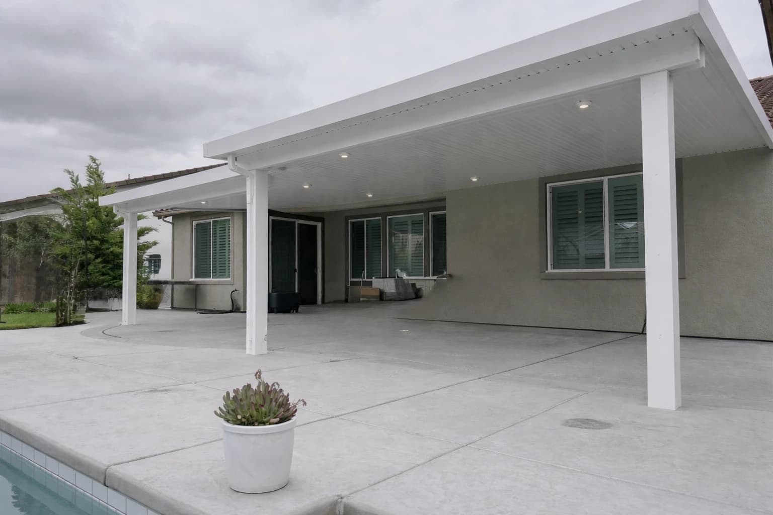 Custom patio cover installed in Sacramento area by DCI Patios